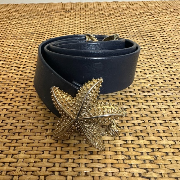 Vintage Mimi Di N SIGNED Women’s Star Fish Buckle Navy Blue Leather Belt Disco - Picture 2 of 6